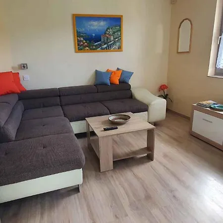 In 35629 Balatonmáriafürdő