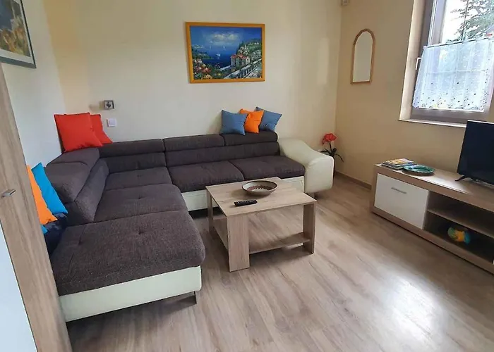 In 35629 Balatonmáriafürdő