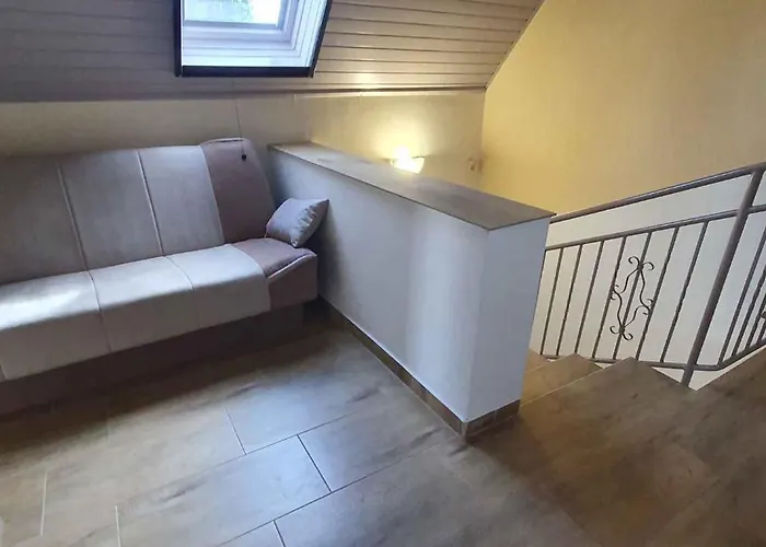 In 35629 Balatonmáriafürdő