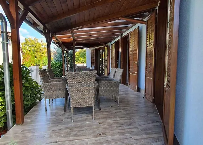 Hébergement de vacances In 35629 *